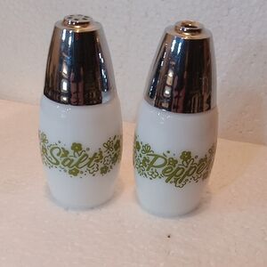 Vintage Pyrex Spring Blossom Salt And Pepper Shakers Sets 1970's